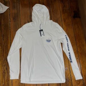 Vineyard vines white long sleeve